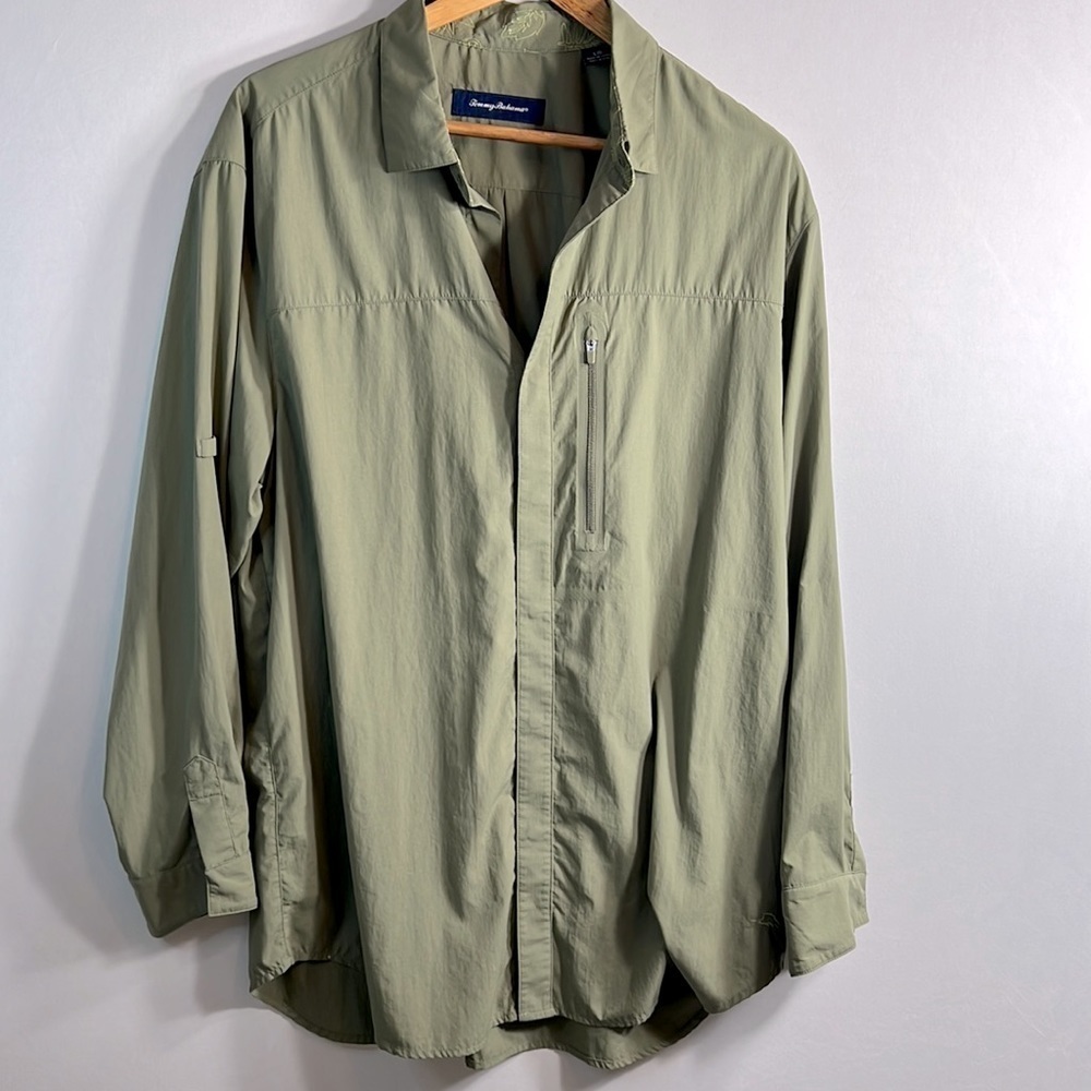 Tommy Bahama Adjustable Long Sleeve Snap Closure Shirt size L